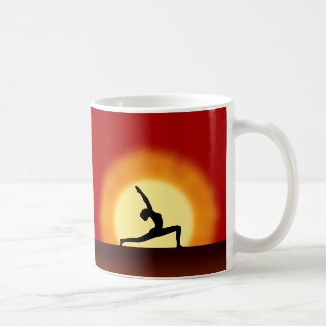 Yoga Posing Silhouette Sonnenaufgang Tee oder Kaff Kaffeetasse (Rechts)