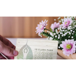 Yoga Studio Class Pass Meditation Pose Bodhi Leaf Treuekarte