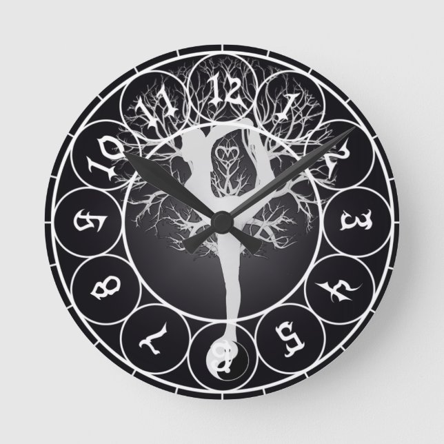 Yoga Tree Runde Wanduhr (Vorderseite)