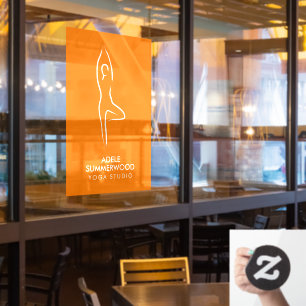 Yoga Vrksasana Line Art Symbol auf Orange Fensteraufkleber