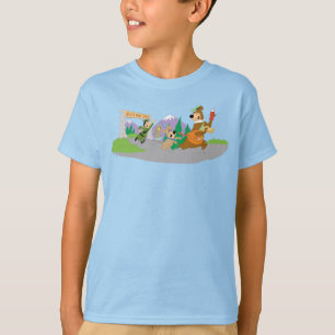 Yogi Bears großer Flucht mit dem Picknickkorb T-Shirt