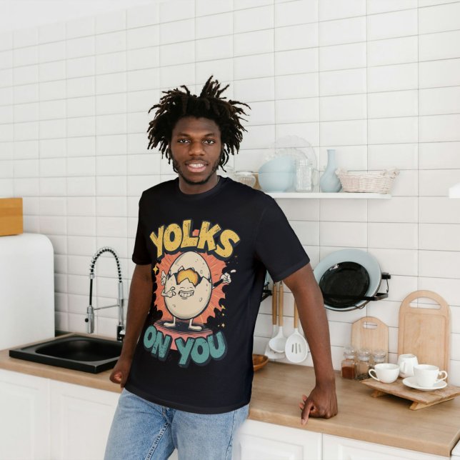 Yolks on You Funny Egg Pun Retro Design T-Shirt (Von Creator hochgeladen)