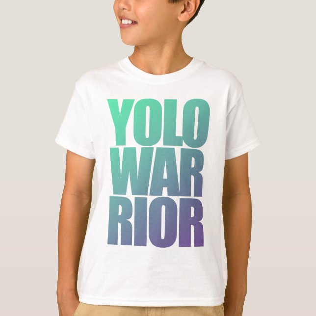 YOLOWARRIOR - Purquoise Buchstaben T-Shirt (Vorderseite)
