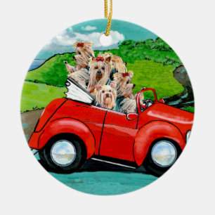 Yorker im Roten Konvertible Keramikornament
