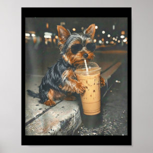 Yorkie trinkt eisgekühlten Kaffee lustiges Tier-Me Poster
