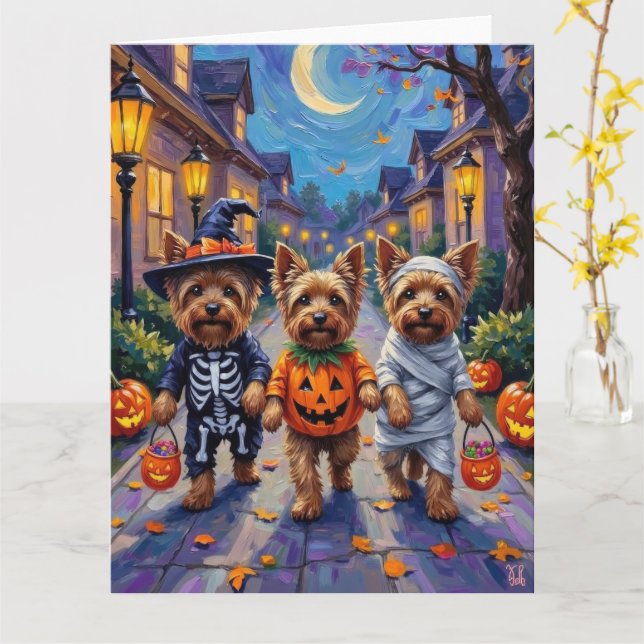 Yorkshire Terrier Dogs in Halloween Costumes Karte (Gelbe Blume)