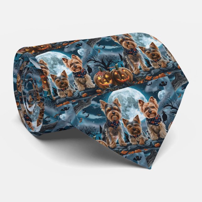 Yorkshire Terrier Halloween Spooky Krawatte (Gerollt)