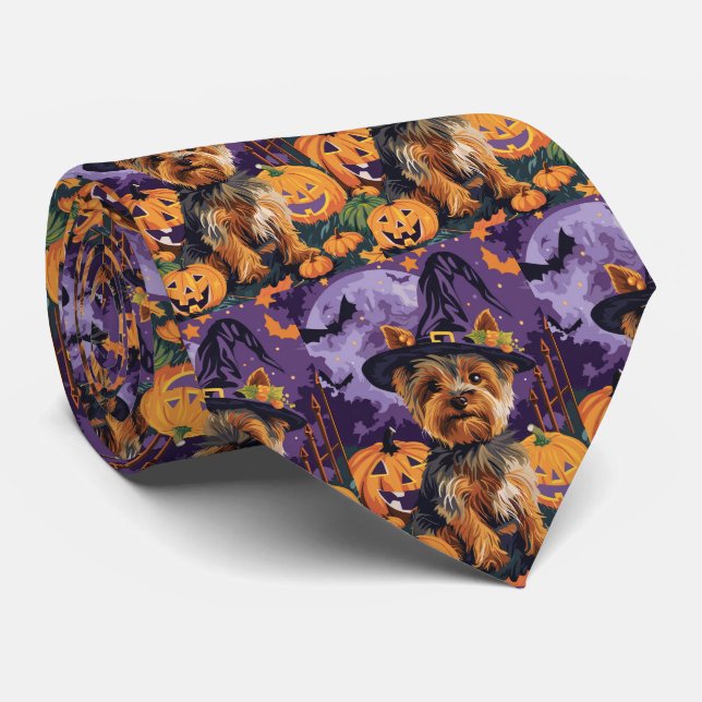 Yorkshire Terrier Hund Halloween Hexe und Pumpkin Krawatte (Gerollt)