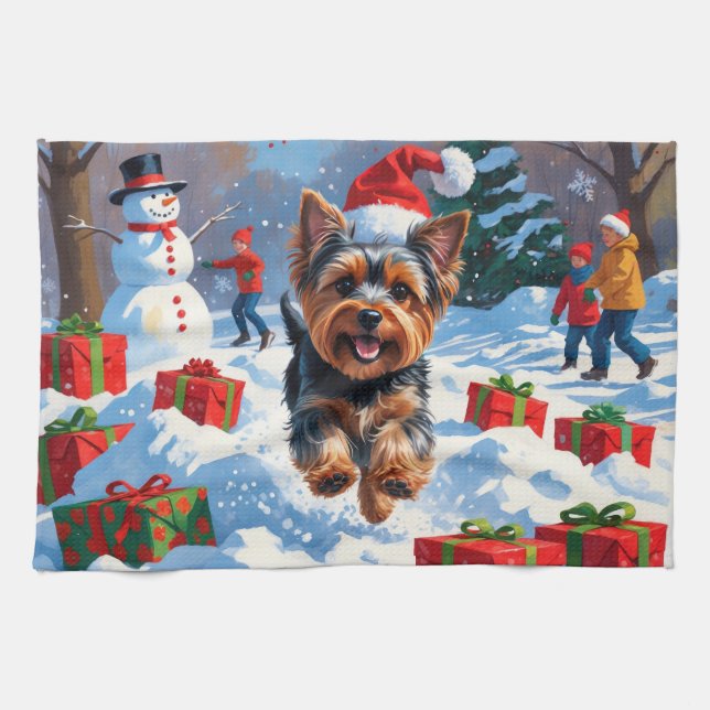 Yorkshire Terrier in Snow mit Weihnachtshut Geschirrtuch (Horizontal)