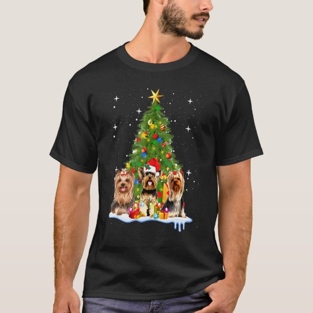 Yorkshire Terrier Tree Frohe Weihnachten T-Shirt (Vorderseite)