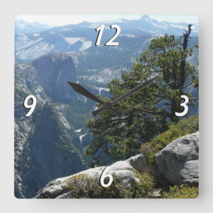 Yosemite-Bergansicht im Yosemite-Nationalpark Quadratische Wanduhr