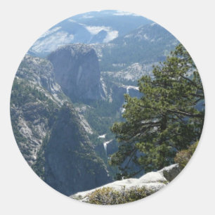 Yosemite-Bergansicht im Yosemite-Nationalpark Runder Aufkleber