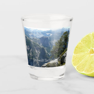 Yosemite-Bergansicht im Yosemite-Nationalpark Schnapsglas