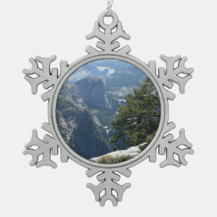 Yosemite-Bergblick im Yosemite-Nationalpark Schneeflocken Zinn-Ornament