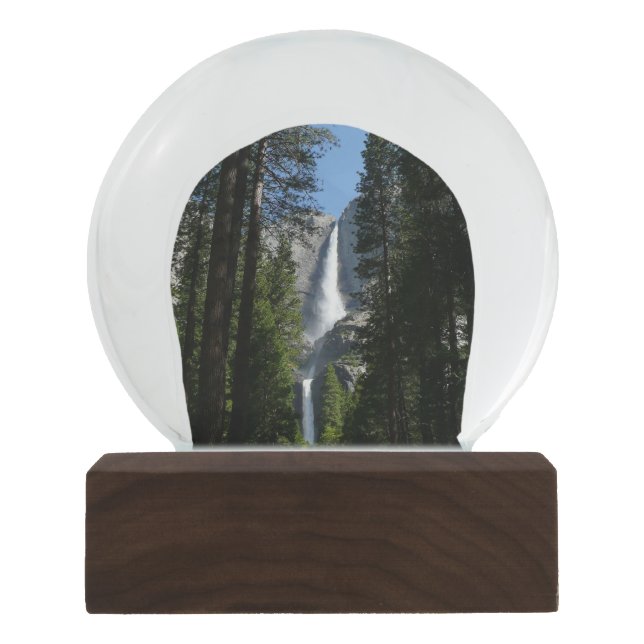 Yosemite Falls and Woods Landscape Fotografy Schneekugel (Vorderseite)