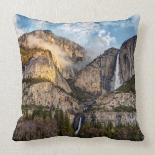 Yosemite Falls landschaftlich, Kalifornien Kissen