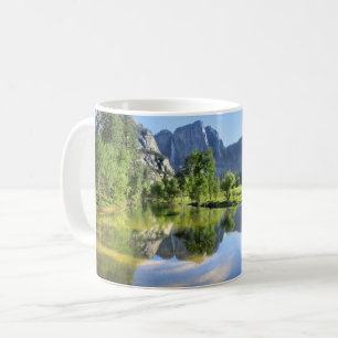 Yosemite Falls von Merced Fluss- Yosemite-Tal Kaffeetasse