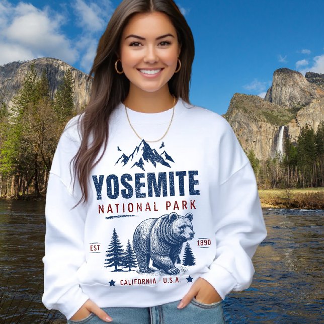Yosemite National Park Vintage Bear Sweatshirt (Von Creator hochgeladen)