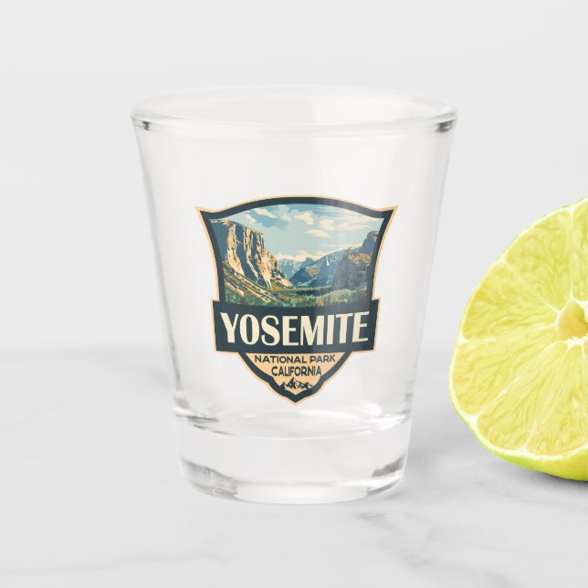 Yosemite Nationalpark Illustration Retro Abzeichen Schnapsglas (Vorderseite)