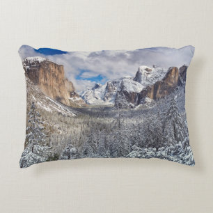 Yosemite-Tal im Schnee Dekokissen