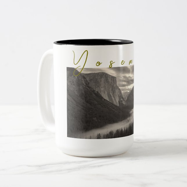 Yosemite Valley Zweifarbige Tasse (Vorderseite Links)