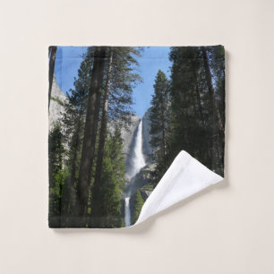 Yosemite-Wasserfälle und Wälder Waschlappen