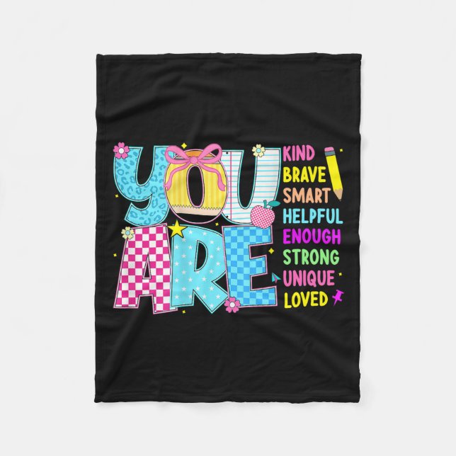 You Are Smart Brave Strong Kind Loved Motivation T Fleecedecke (Vorderseite)