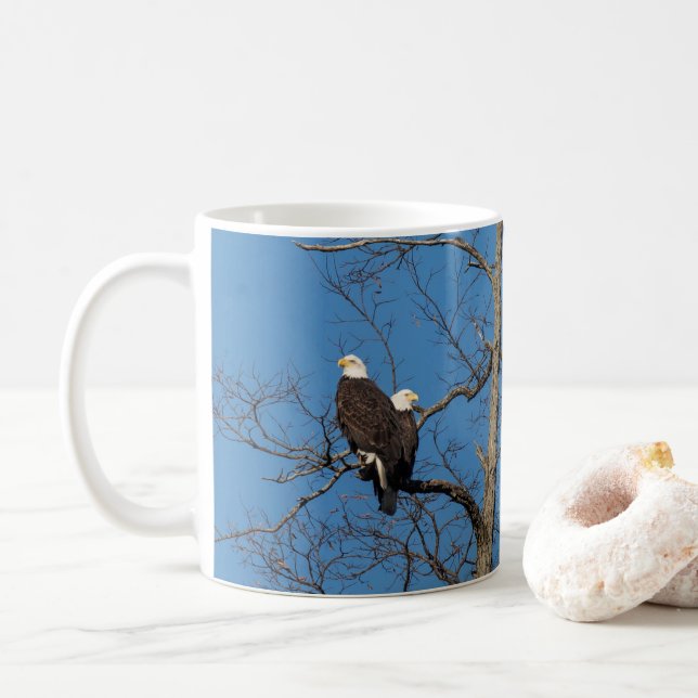 Young Bald Eagle Couple Kaffeetasse (Mit Donut)