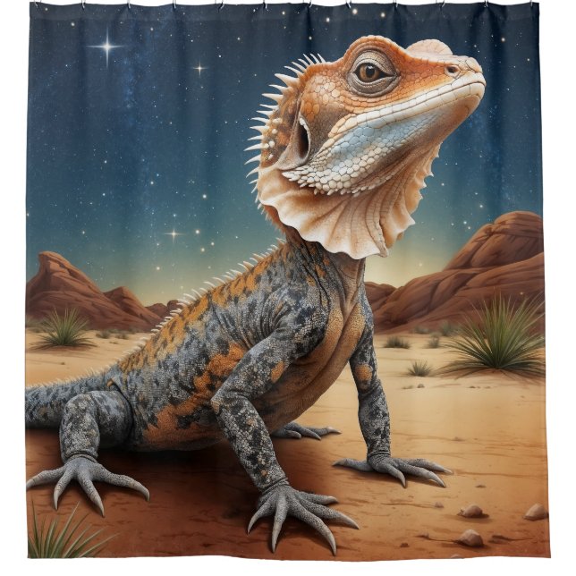Young Frill-halted Lizard Wildlife Scene Duschvorhang (Vorderseite)