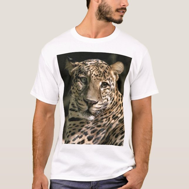 Young Leopard Cub Art Geschenke T-Shirt (Vorderseite)