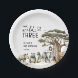 Young Wild Three Safari 3. Geburtstag Begrüßungsze Pappteller<br><div class="desc">Vervollständigen Sie Ihre Jubiläumsfeier mit unseren Young Wild Three Safari 3. Geburtstag Begrüßungsschreiben-Tellern! Mit spielerischen Dschungeltieren wie Löwen und Elefanten passen diese lebendigen Teller perfekt zu Ihrem Safari-Party. Sie sind robust und stilvoll, um alle Leckereien Ihres Geburtstags zu halten und dem Tisch ein abenteuerliches und unterhaltsames Ambiente zu verleihen. Diese...</div>