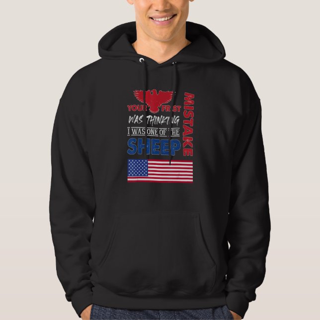 Your First Mistake Was Thinking I Was A Sheep Retr Hoodie (Vorderseite)
