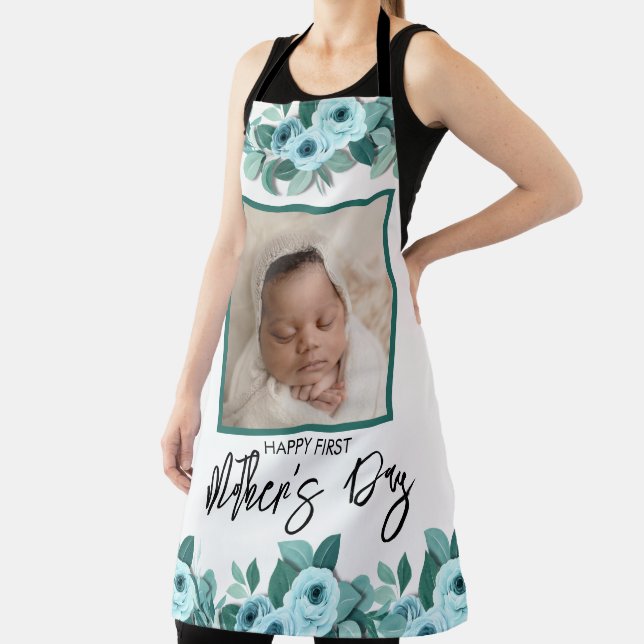 Your First Mother's Day Rose Greenery Photo Schürze (InSitu)