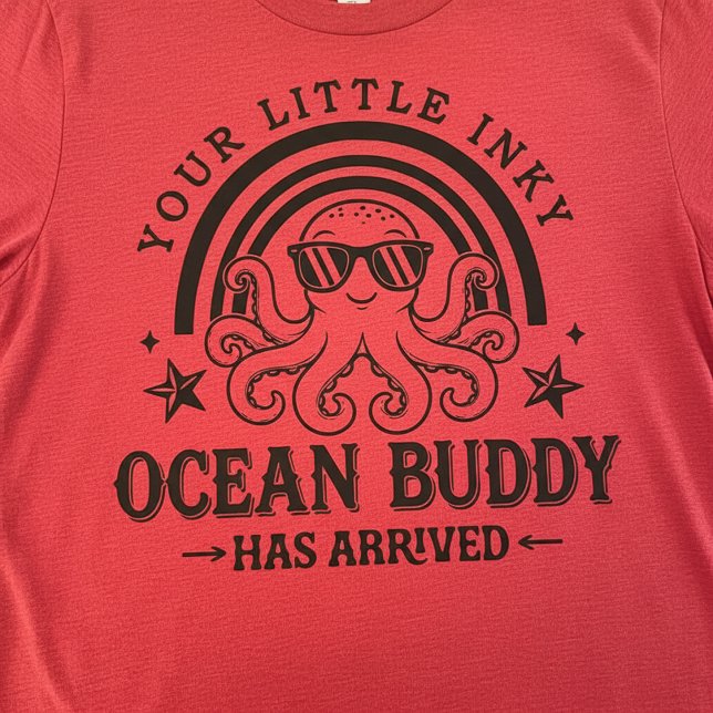 Your Little Inky Ocean Buddy Baby Octopus T-Shirt (Créateur téléchargé)