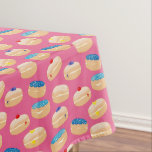 Yummy Sufganiyot Jelly Donuts Hanukkah Pattern Tischdecke<br><div class="desc">Yummy Sufganiyot Jelly Donuts Hanukkah Pattern. Sufganiyah Chanukah,  verschiedene Gelee Donoughts.</div>