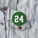 Zahl der grünen und weißen Athleten Jersey Button<br><div class="desc">Freuen Sie sich auf Ihr Lieblings-Sportteam, Ihren Fußballspieler oder zeigen Sie einfach Ihren Schulstolz mit einem personalisierten Spirituosenknopf! Personalisieren Sie Ihre Daten mit der Jerseynummer eines Spielers oder einem anderen benutzerdefinierten Text. Ideal für Fußball, Basketball, Baseball und Fußball! Erstellen Sie individuelle Buttone für das ganze Team, Cheerleader, Eltern und Geschwister,...</div>