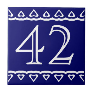 Zahl - Herz weiß auf blau Fliese