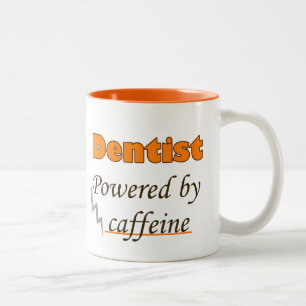 Zahnarzt mit Koffein Zweifarbige Tasse
