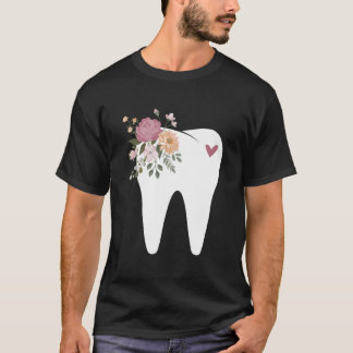 Zahnarztassistent zum Eingeben von Hygieneartikeln T-Shirt