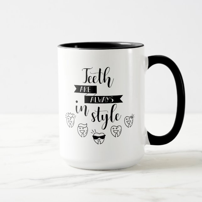 Zähne sind immer in der Art Tasse (Rechts)