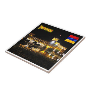 zAM012 YEREVAN Republic Square am Abend, Armenien, Fliese