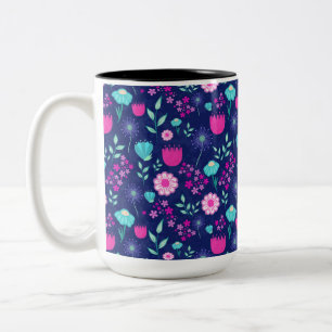 Zarte Blumen und botanische Details Zweifarbige Tasse
