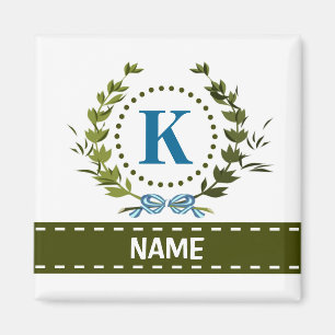 Zarter Efeukranz und Bogenname mit Monogramm K Magnet