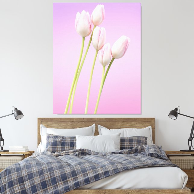 Zarter rosa Tulips gesteppte Leinwand Print (Insitu (Schlafzimmer))