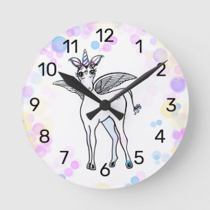 Zauberhafte Einhorn mit bunten Blasen Runde Wanduhr