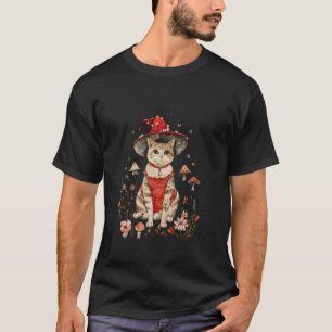 Zauberhafte Katze in roter Mütze und Kleid Fantasy T-Shirt