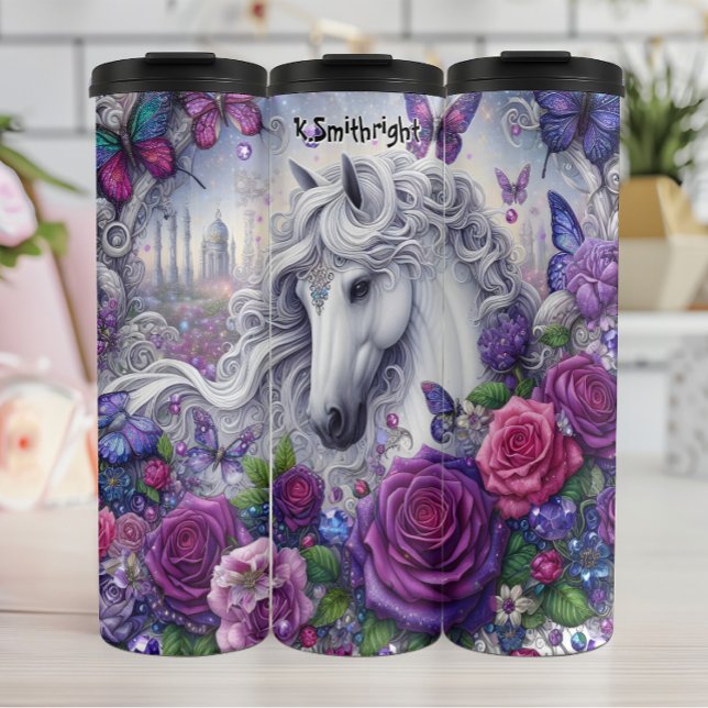 Zauberhafte violette Blumen aus dem Weißen Pferd S Thermosbecher (Von Creator hochgeladen)