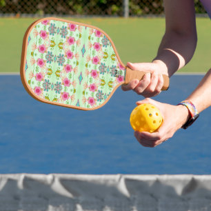 Zauberhafter Eklektischer Garten: Vielfältige Flor Pickleball Schläger