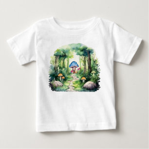 Zauberhaftes Pilzhaus in einem magischen Wald Baby T-shirt