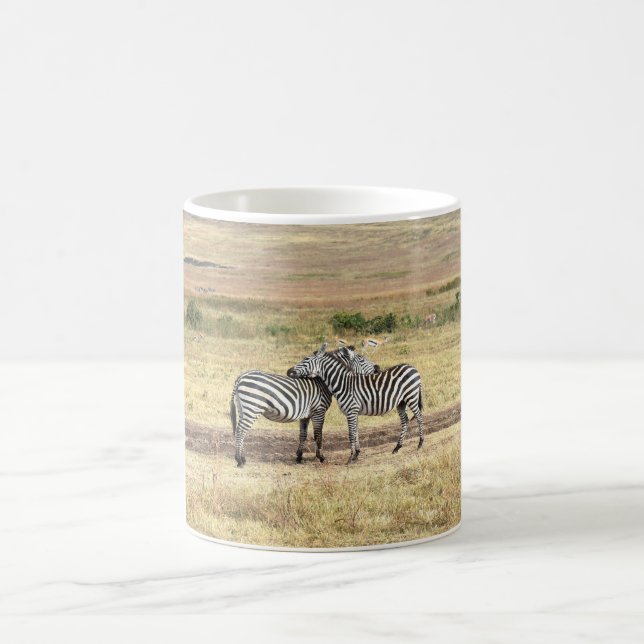 Zebra Affection, Tanzania. Mug Kaffeetasse (Mittel)